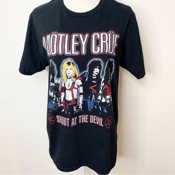 Motley Crew Shout At The Devil Graphic Tee Shirt Medium - Picture 2 of 10